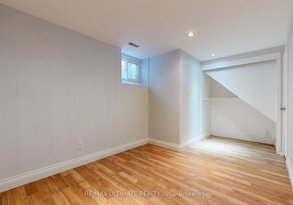 470-oriole-parkway-toronto-ontario-c13249824