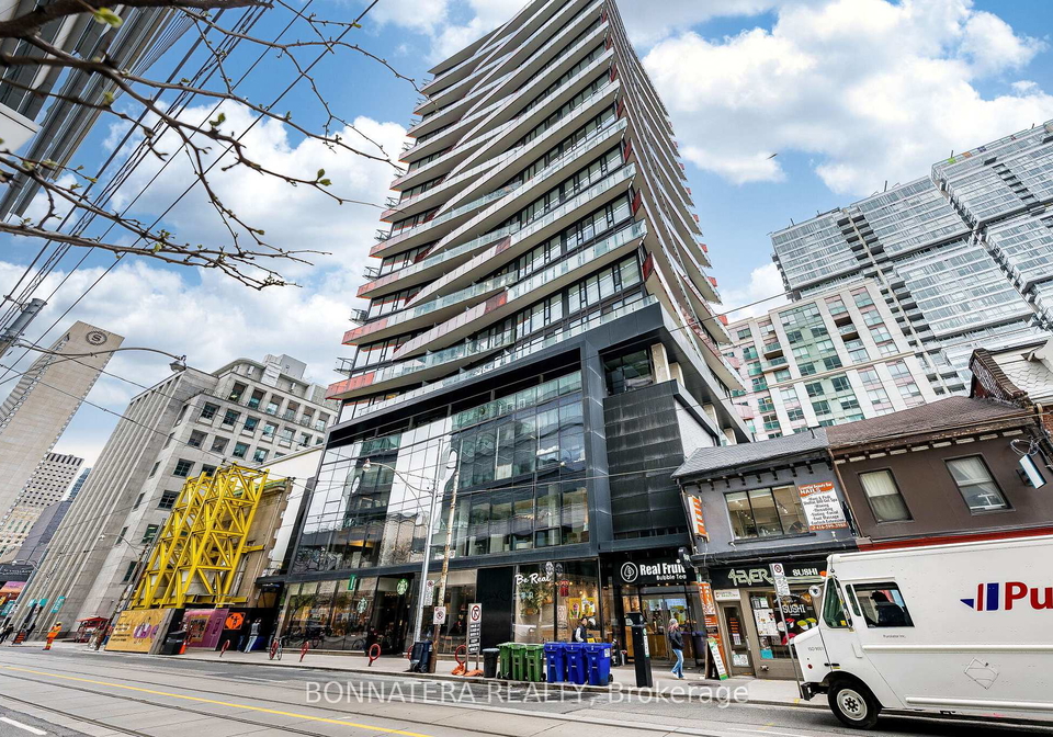 215-queen-street-w-toronto-ontario-c13249916