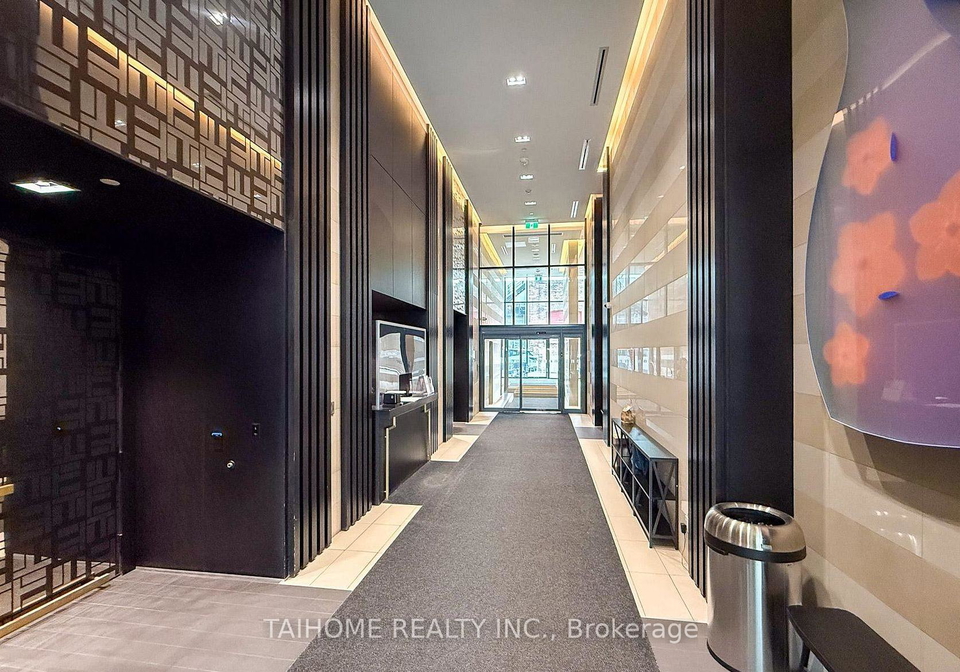 501-yonge-street-toronto-ontario-c13250232
