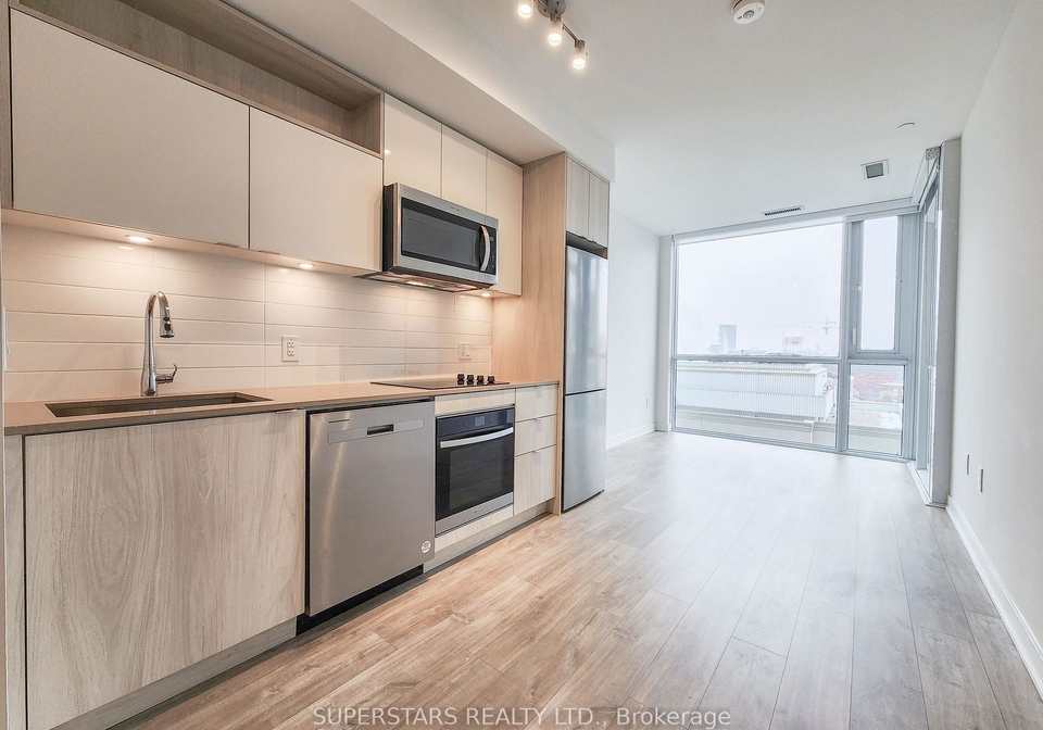 60-princess-street-toronto-ontario-c13252124