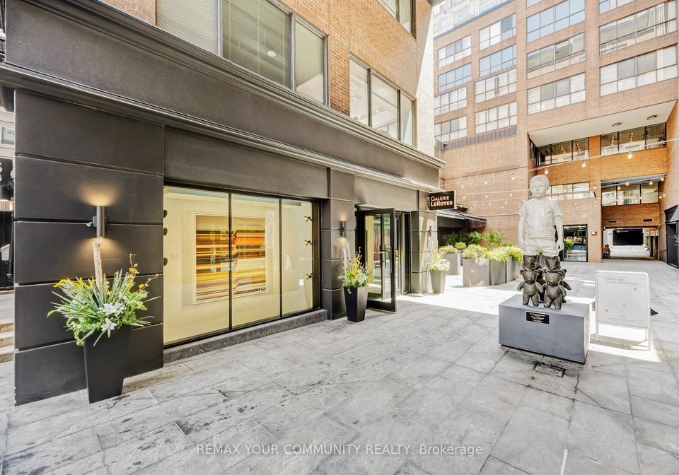 155-yorkville-avenue-toronto-ontario-c13256686