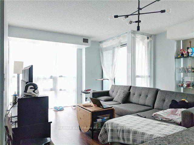 19-grand-trunk-crescent-toronto-ontario-c13258518