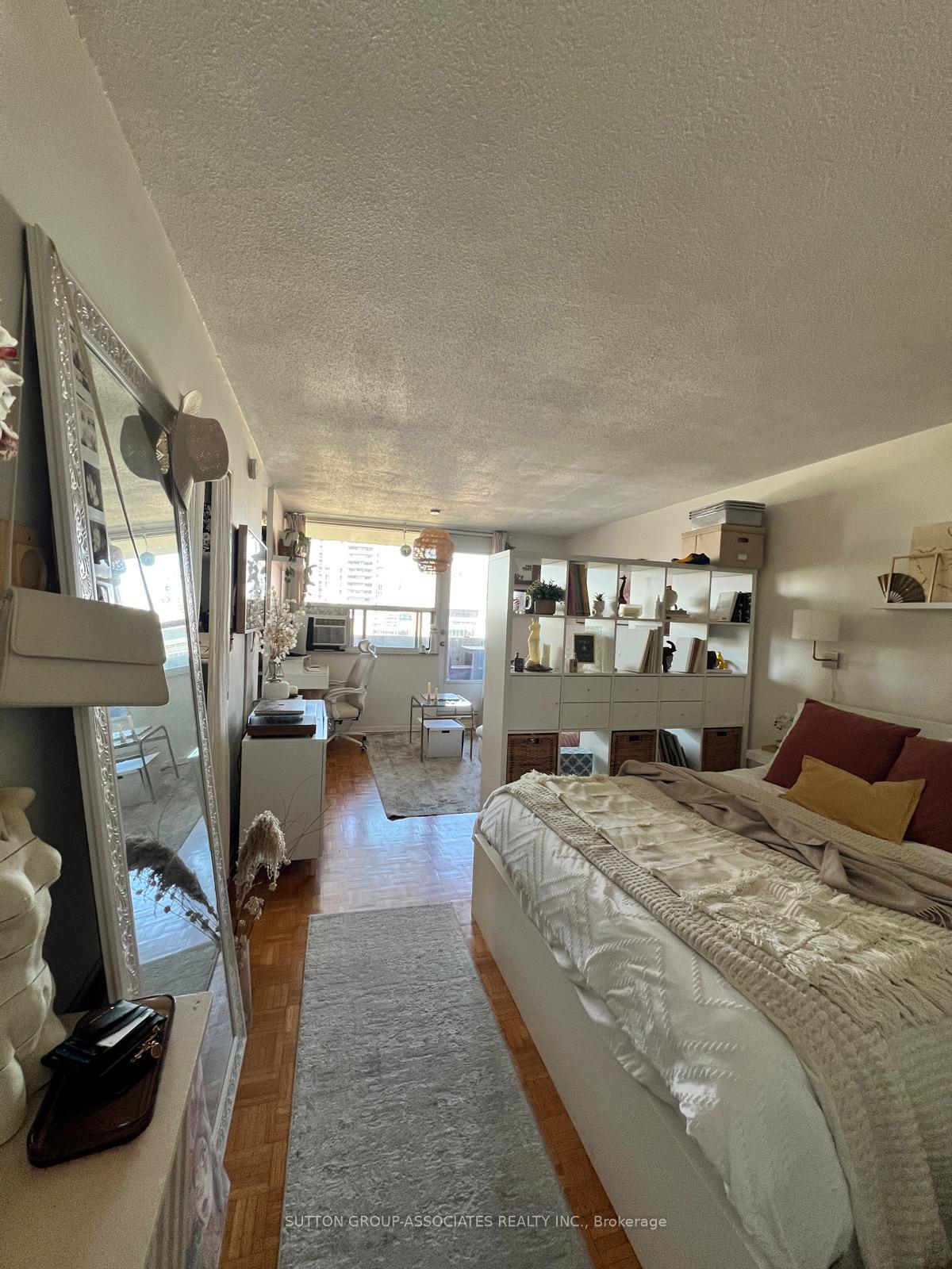 40-homewood-avenue-toronto-ontario-c13260956