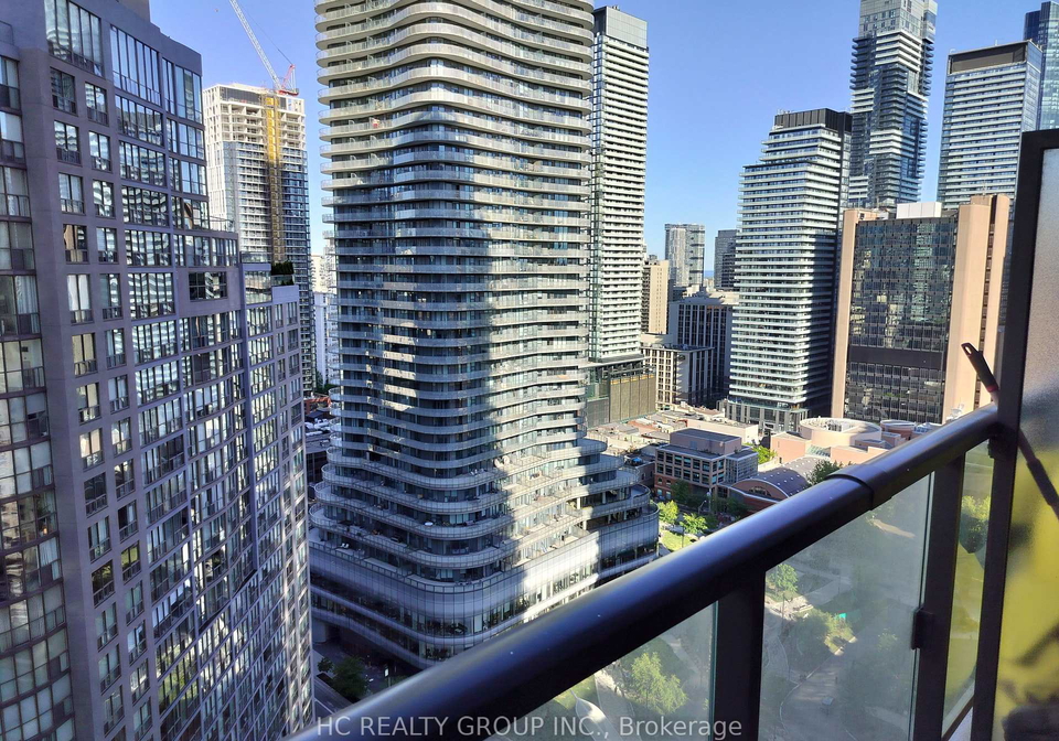 955-bay-street-toronto-ontario-c13265770