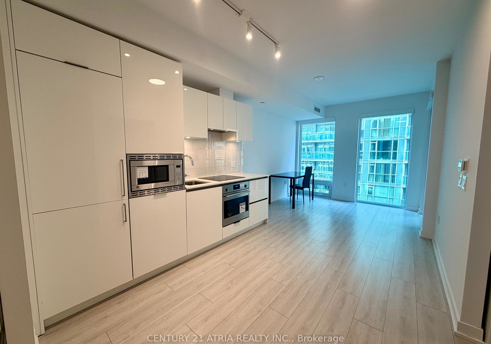 121-st-patrick-street-toronto-ontario-c13265772