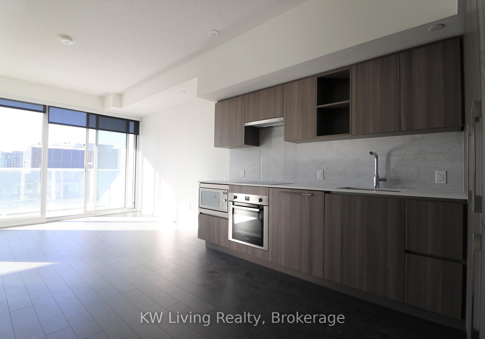 19-bathurst-street-toronto-ontario-c13266946
