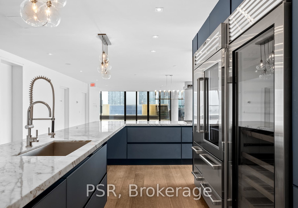 500-wellington-street-w-toronto-ontario-c13268302