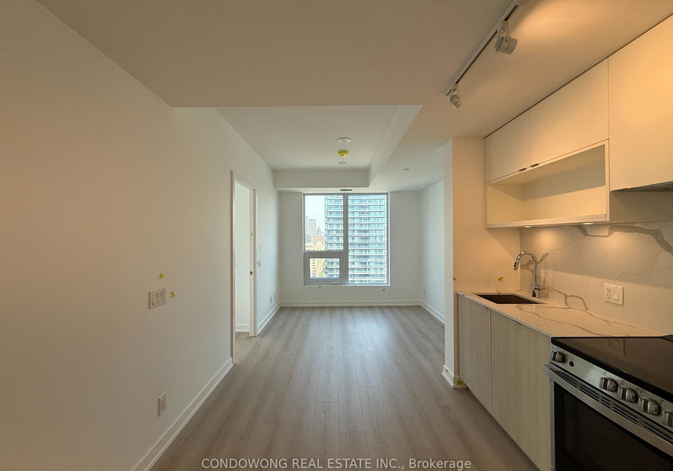 100-queen-street-e-toronto-ontario-c13270692