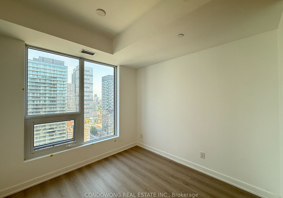 100-queen-street-e-toronto-ontario-c13270692
