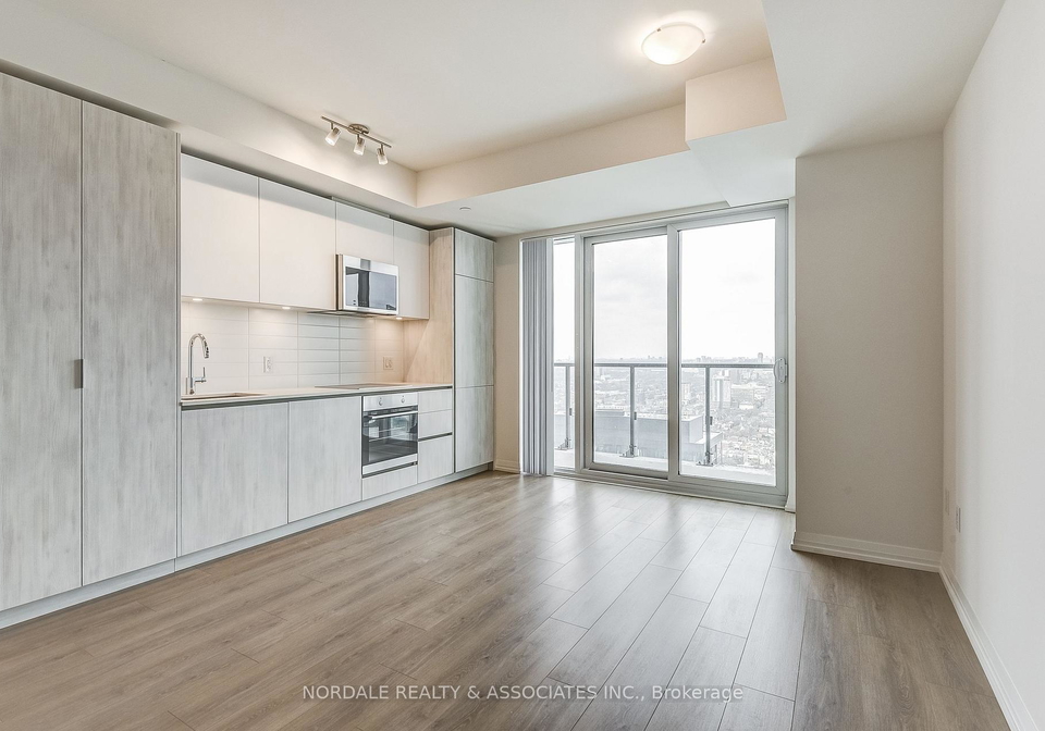 28-widmer-street-toronto-ontario-c13271558