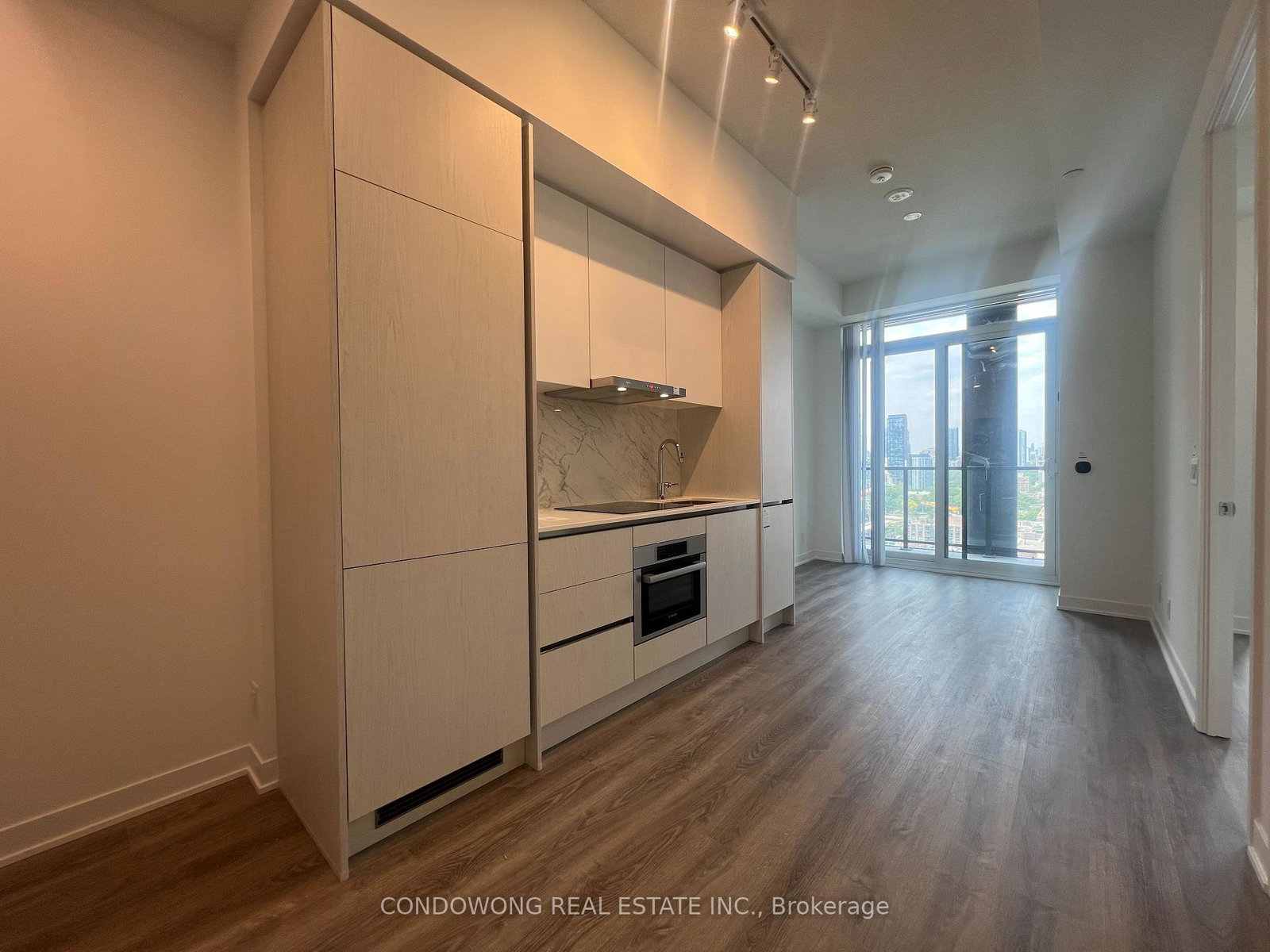 180-front-street-e-toronto-ontario-c13273390