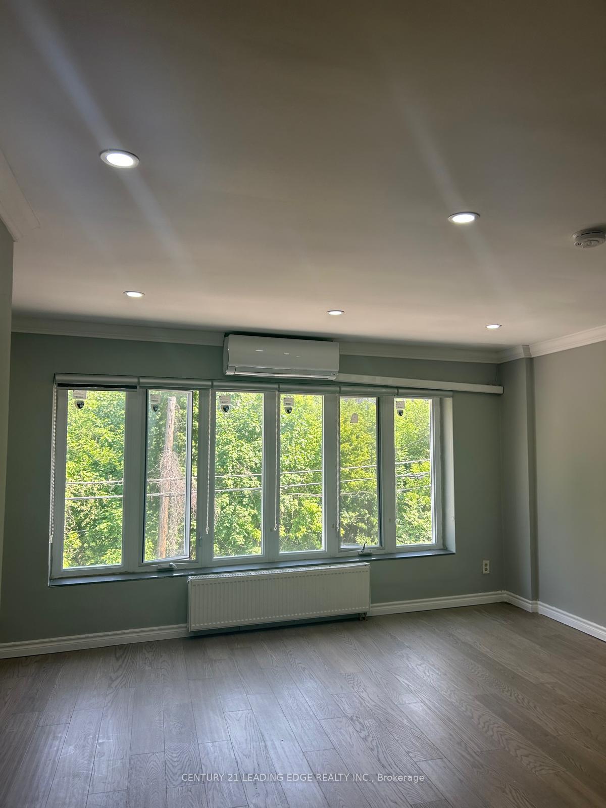 552a-sheppard-avenue-w-toronto-ontario-c13277960