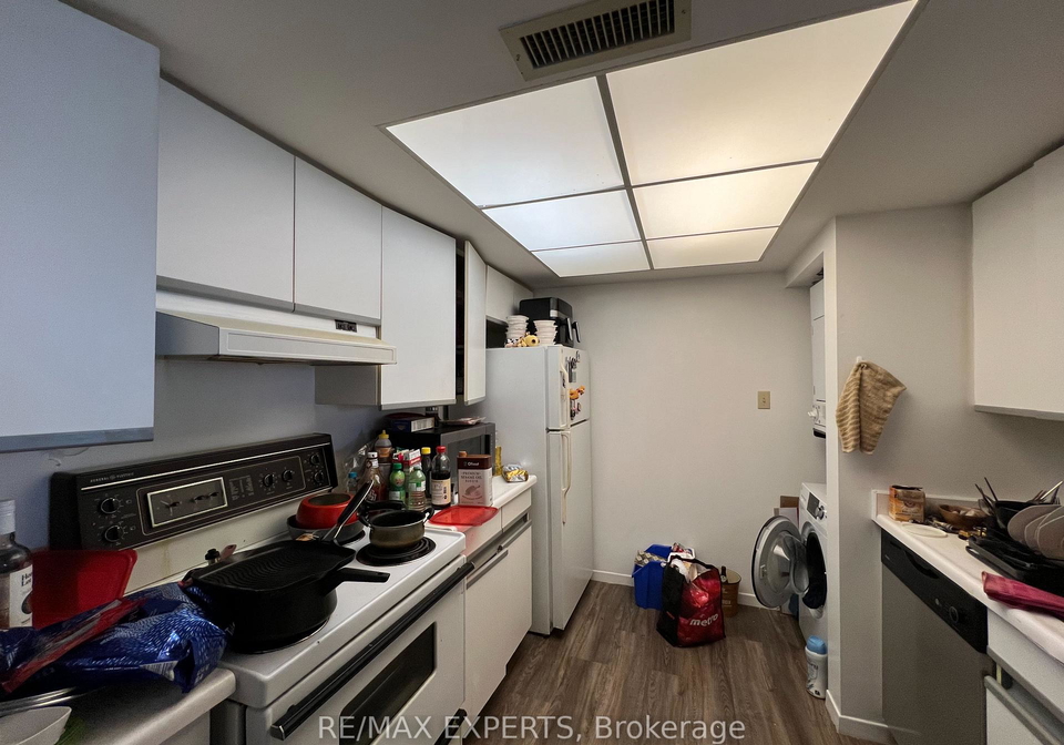 1001-bay-street-toronto-ontario-c13285778