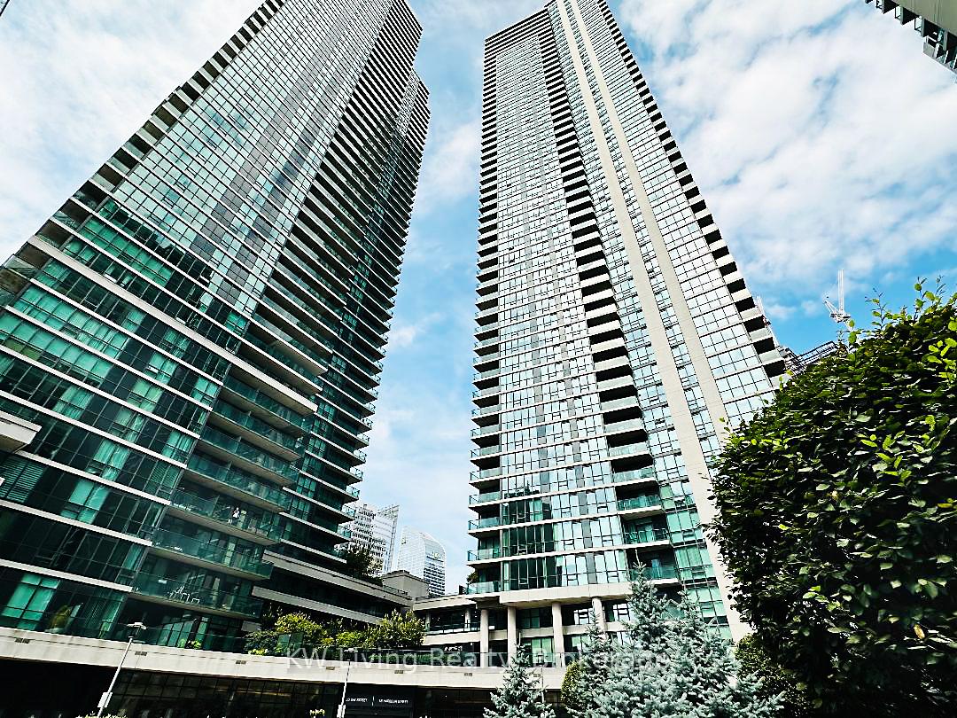18-harbour-street-toronto-ontario-c13292214