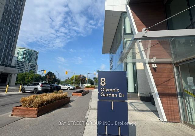 8-olympic-garden-drive-s-north-york-ontario-c13303784