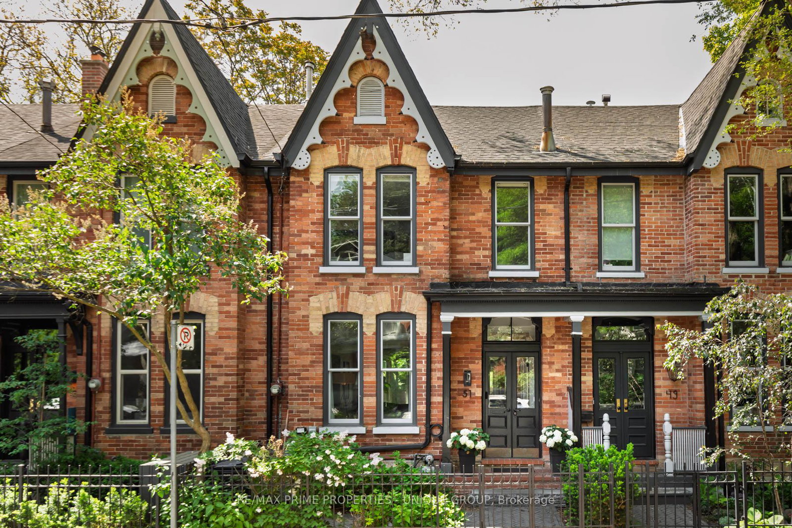 51-spruce-street-toronto-ontario-c13308298