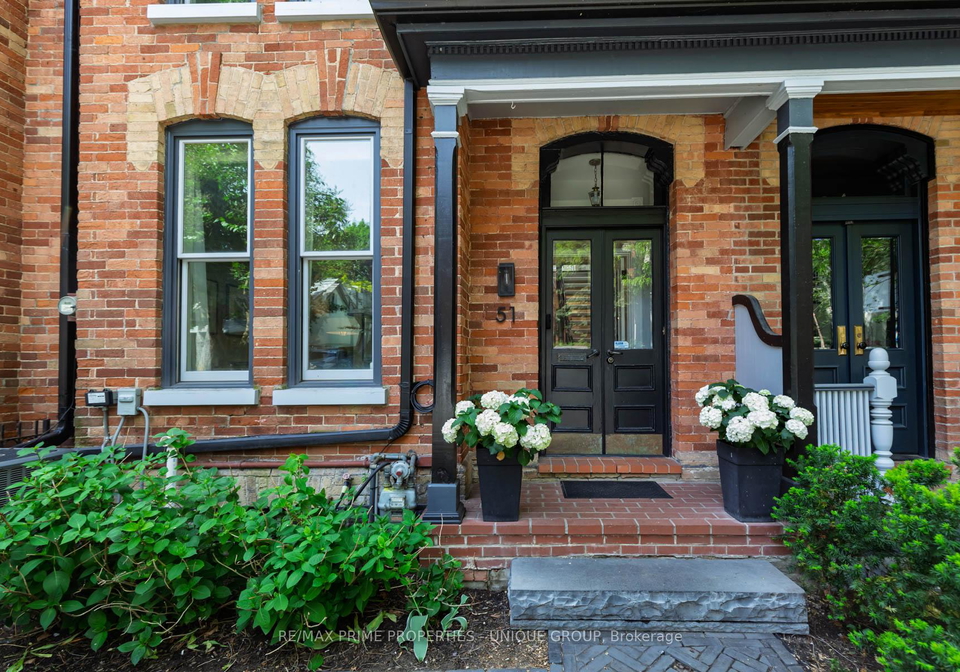 51-spruce-street-toronto-ontario-c13308298