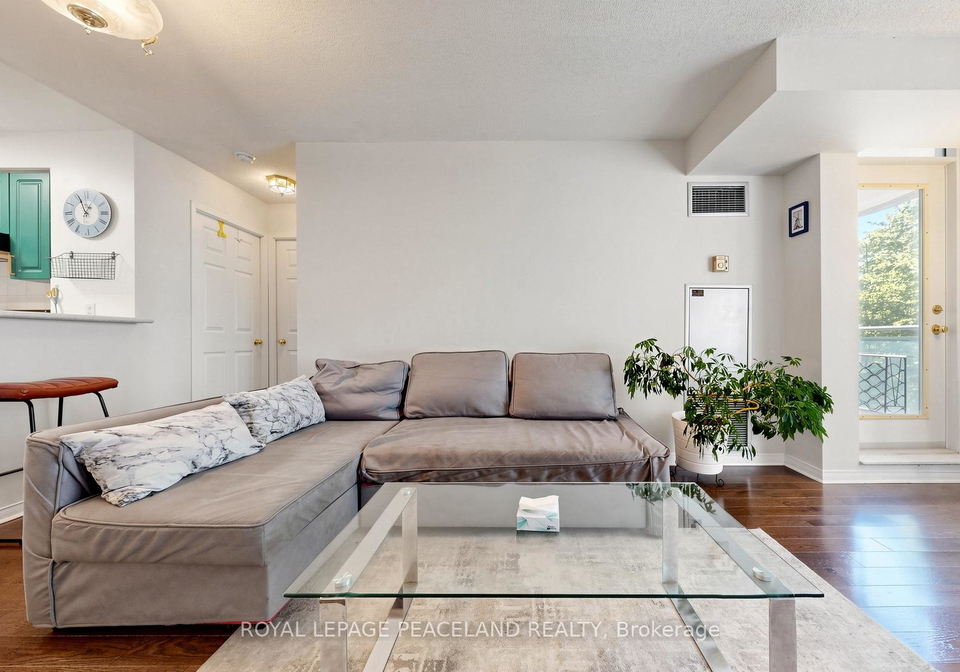 18-pemberton-avenue-north-york-ontario-c13314794
