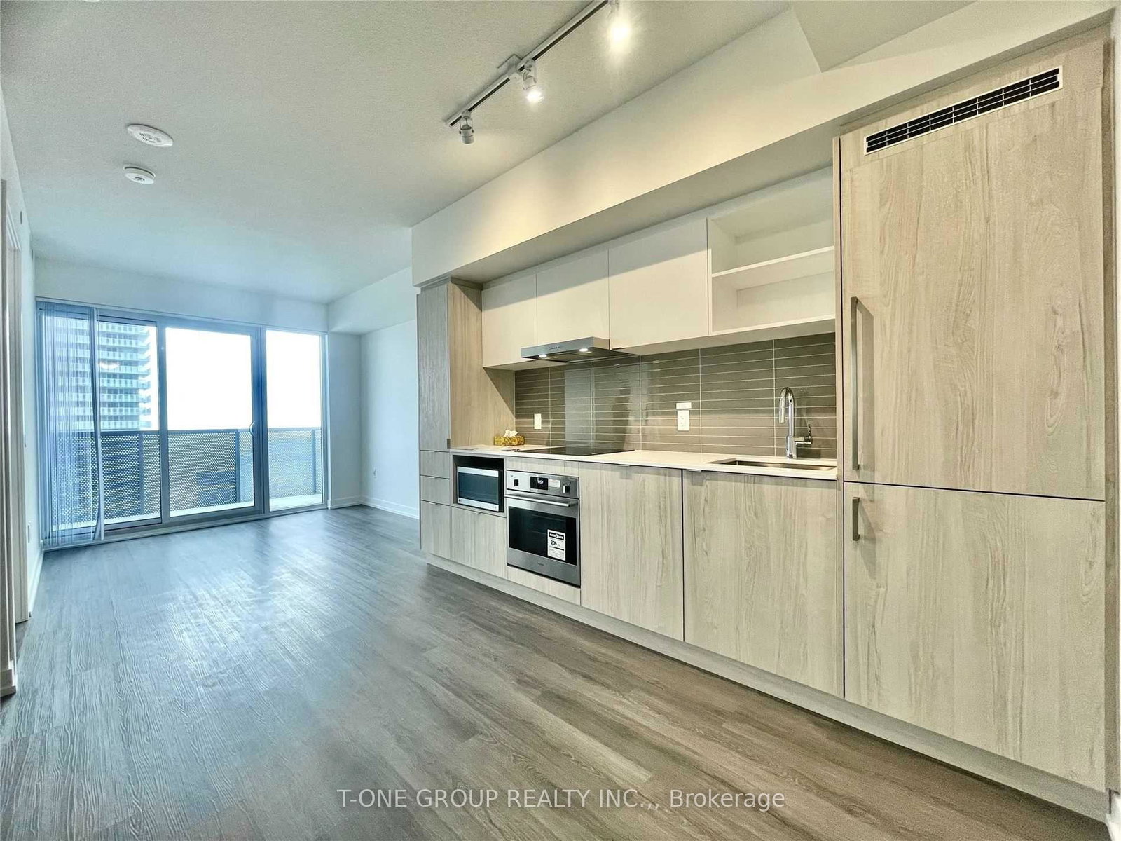 138-downes-street-toronto-ontario-c13321754
