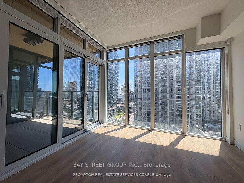 1-concord-cityplace-way-toronto-ontario-c13410066