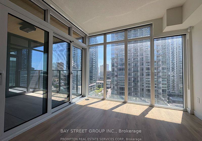 1-concord-cityplace-way-toronto-ontario-c13410066