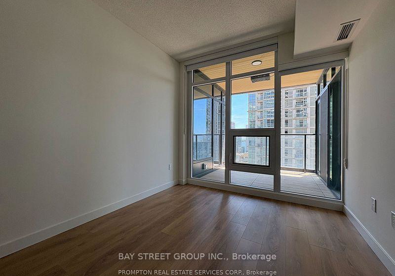 1-concord-cityplace-way-toronto-ontario-c13410066