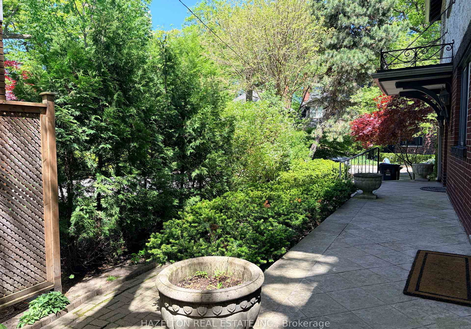 16-wells-hill-avenue-toronto-ontario-c13410136
