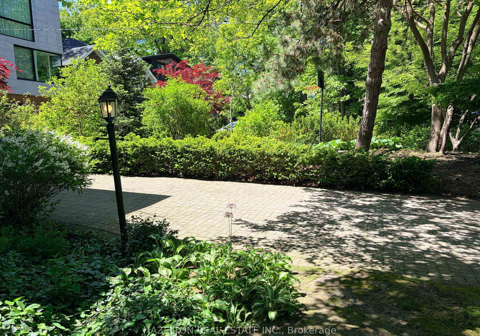 16-wells-hill-avenue-toronto-ontario-c13410136