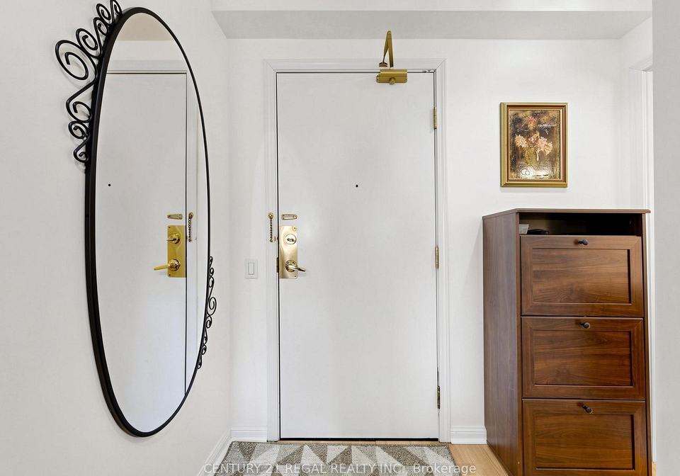 650-lawrence-avenue-w-toronto-ontario-c13410738