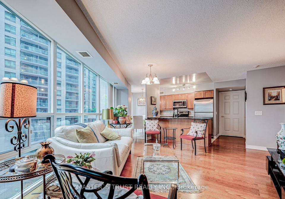 30-grand-trunk-crescent-toronto-ontario-c13410802