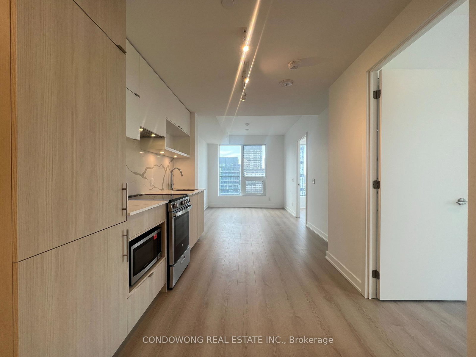 100-queen-street-e-toronto-ontario-c13410830