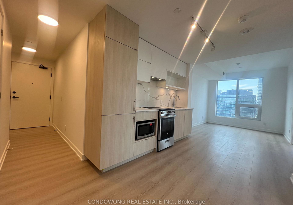 100-queen-street-e-toronto-ontario-c13410830