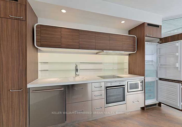 45-charles-street-e-toronto-ontario-c13410898