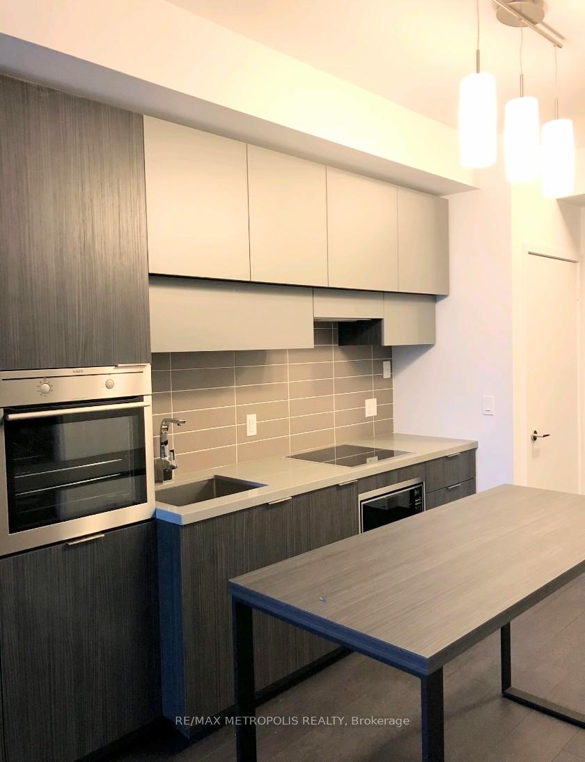 8-eglinton-avenue-e-toronto-ontario-c13411150