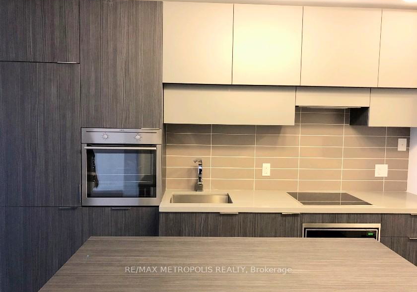 8-eglinton-avenue-e-toronto-ontario-c13411150