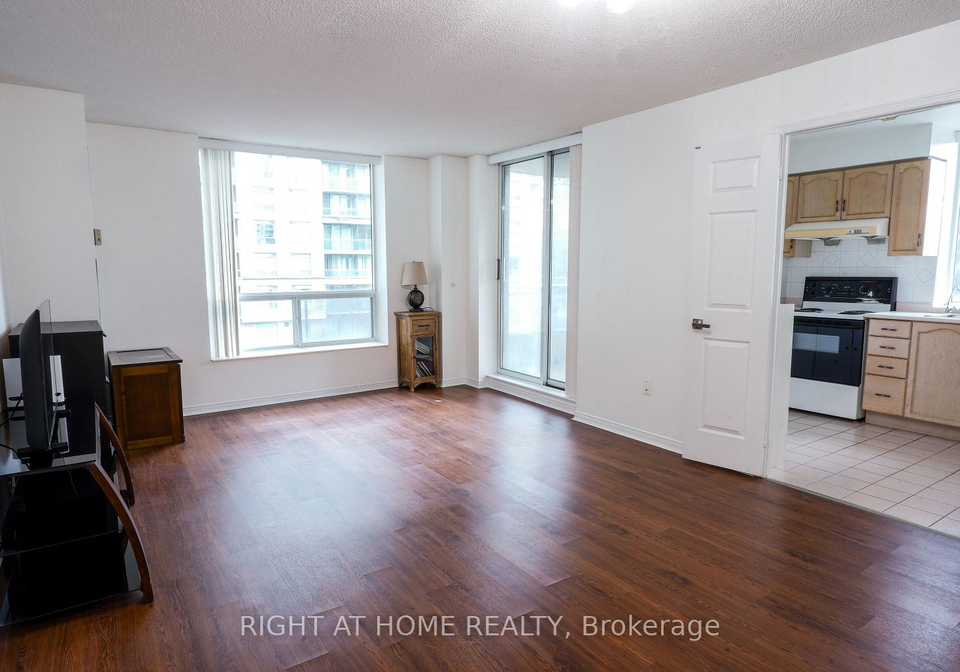 28-pemberton-avenue-north-york-ontario-c13411420