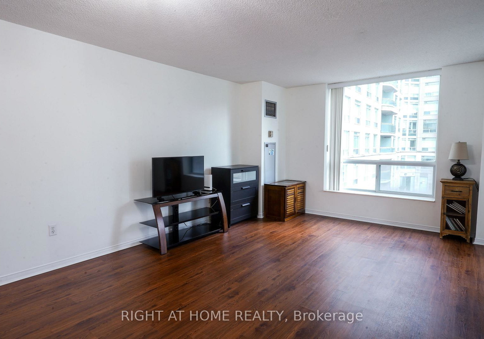28-pemberton-avenue-north-york-ontario-c13411420