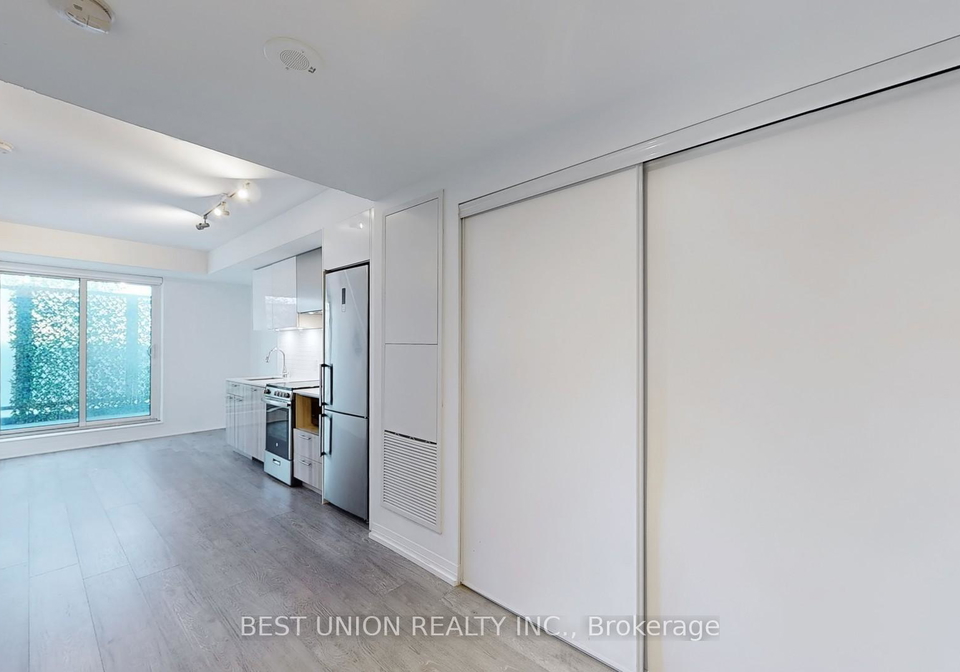 251-jarvis-street-toronto-ontario-c13411522