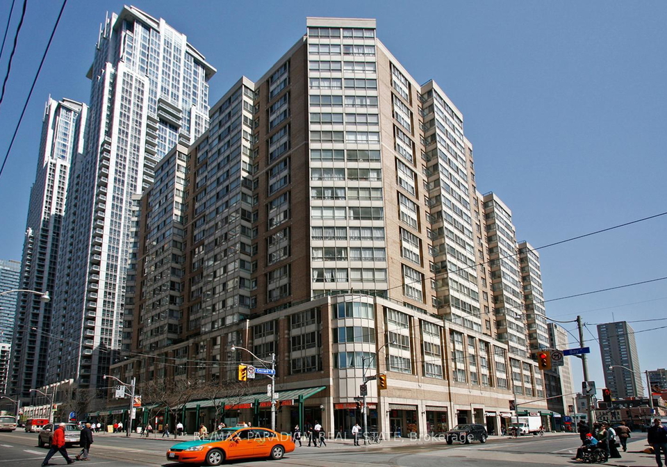 717-bay-street-toronto-ontario-c13411556