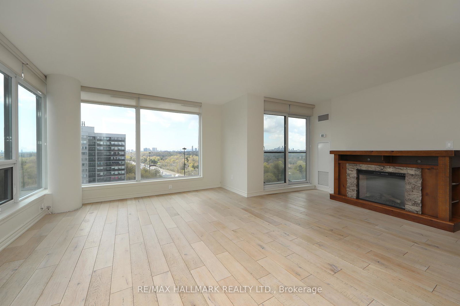 18-valley-woods-road-north-york-ontario-c13411670
