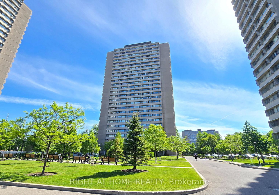 725-don-mills-road-east-york-ontario-c13411754