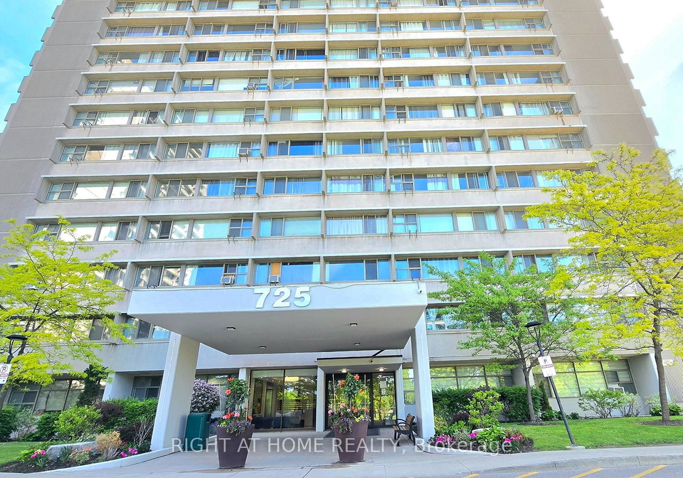 725-don-mills-road-east-york-ontario-c13411754