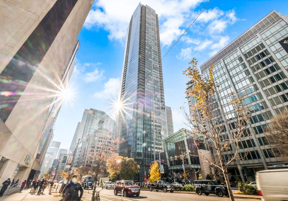 180-university-avenue-toronto-ontario-c13412054