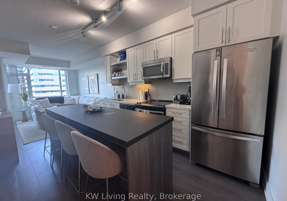 525-adelaide-street-w-toronto-ontario-c13412174