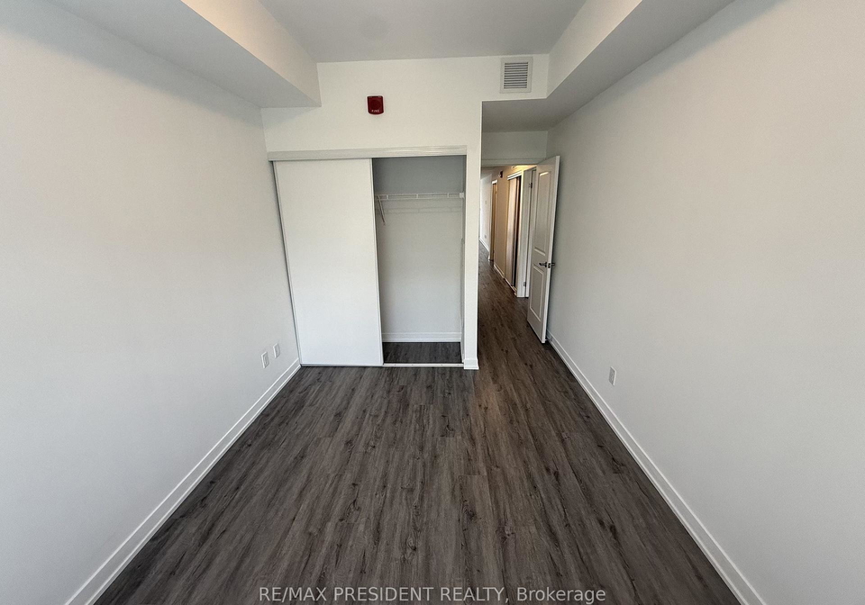 12-marquette-avenue-s-toronto-ontario-c13412208