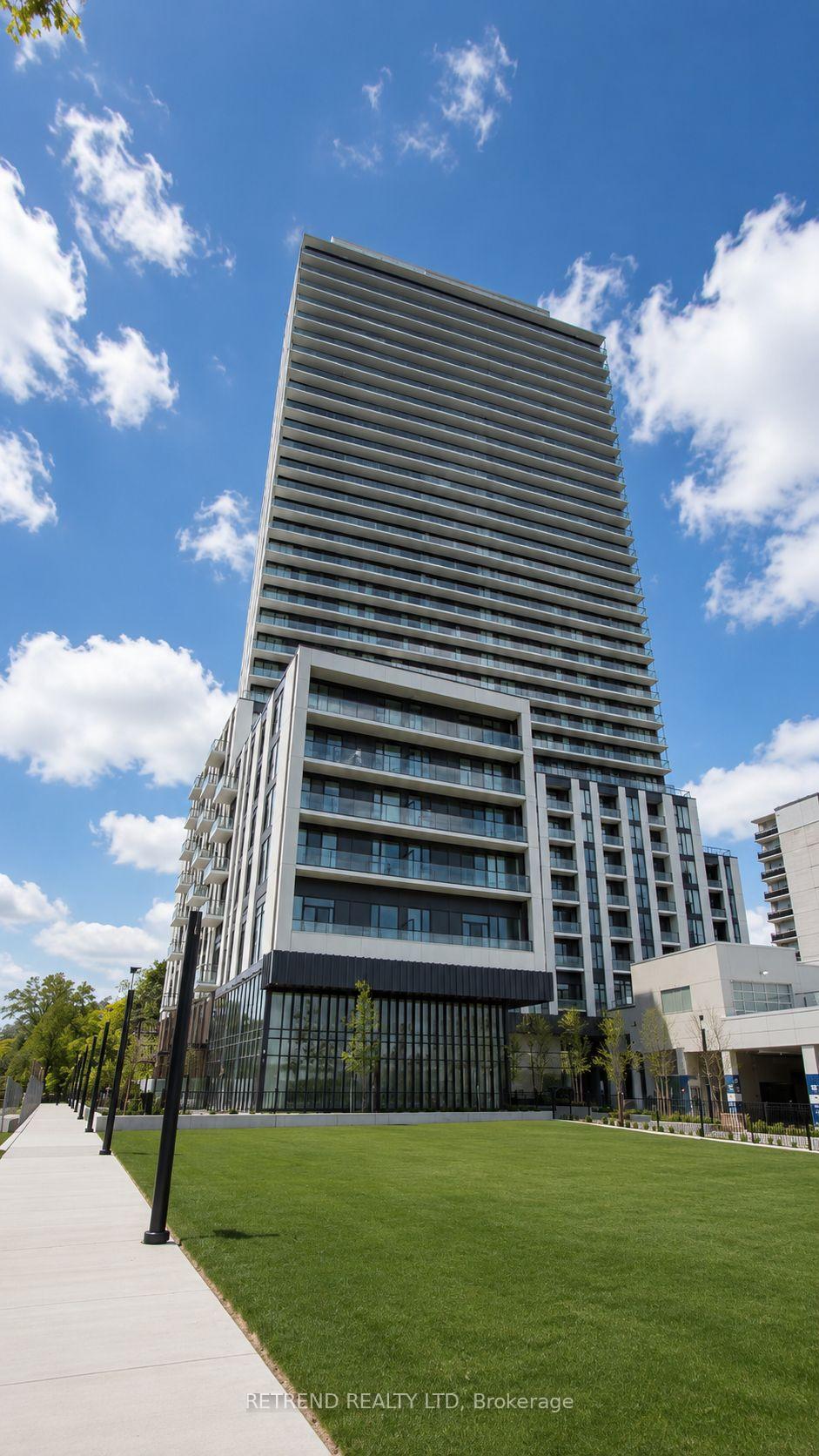 yonge-street-w-toronto-ontario-c13412392