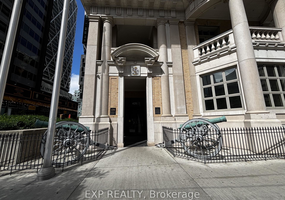 426-university-avenue-toronto-ontario-c13412470