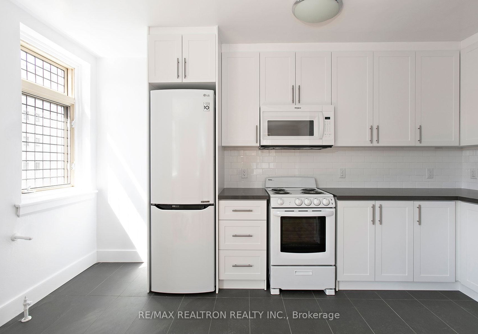 394-avenue-road-toronto-ontario-c13412480