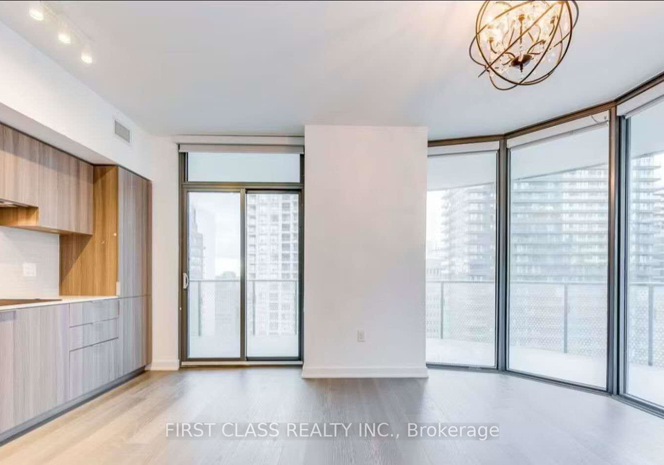 11-wellesley-street-w-toronto-ontario-c13412588