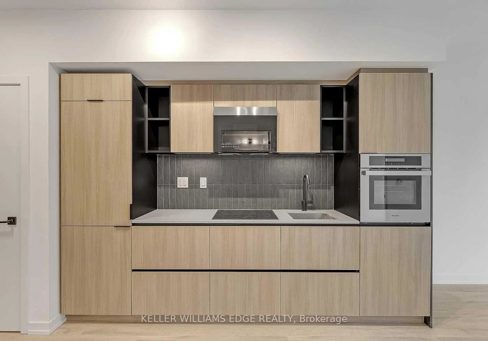 2-augusta-avenue-toronto-ontario-c13412934